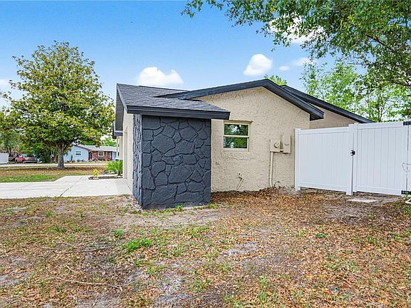 4th image of 4440 Cadbury Rd