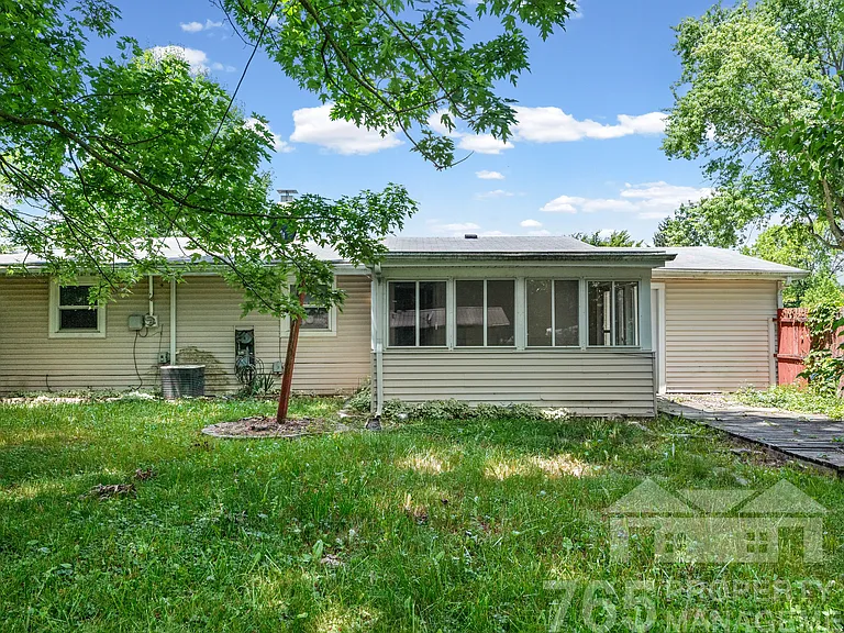 5201 Mohawk Dr — Photo 1