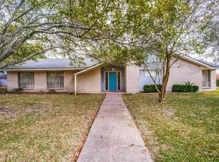 5004 Inverness Dr, Baytown, TX 77521