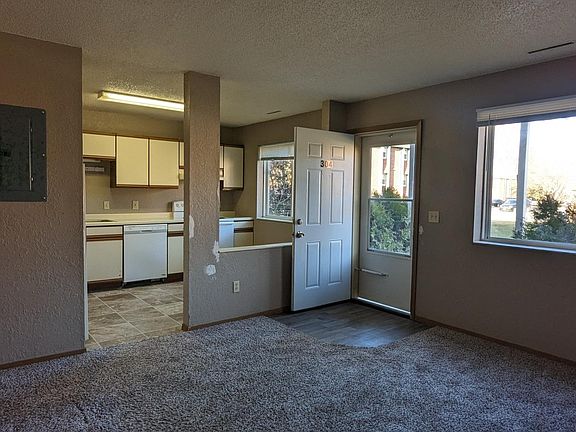3rd image of 1765 Northway Dr APT 301