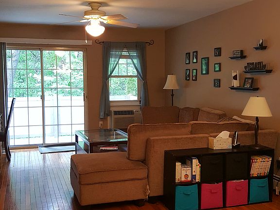 2nd image of 11 Glen Hollow Dr #D31