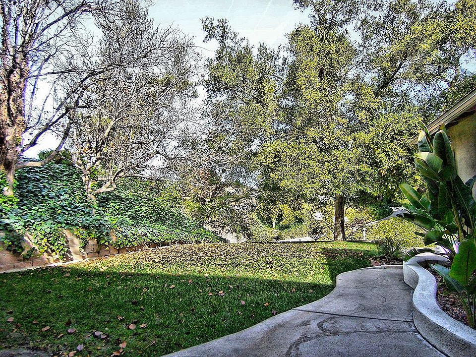 2nd image of 23604 Neargate Dr
