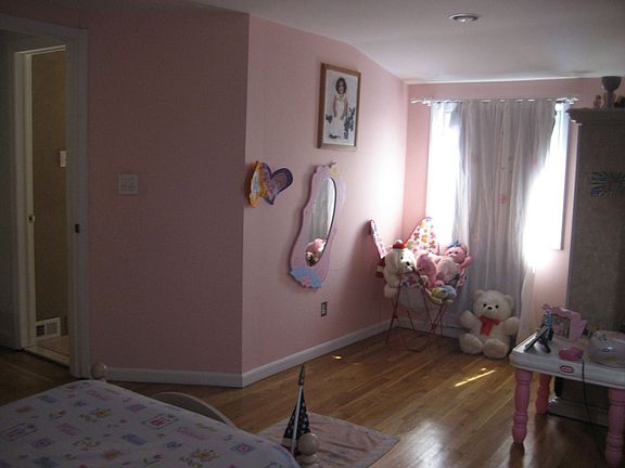 2nd Floor Bed