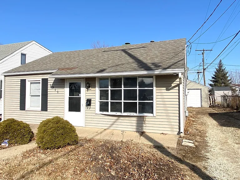 1311 W Maywood Ave — Photo 1