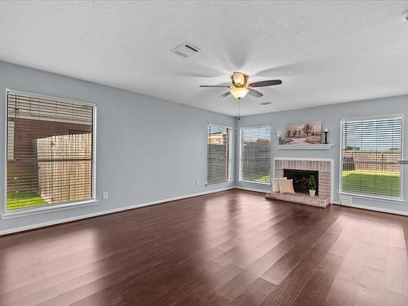 4th image of 1812 Dublin Dr