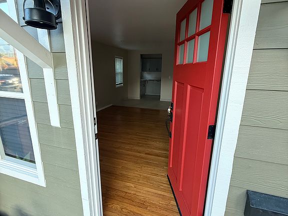 5th image of 639 W De La Guerra Street Cottage #1