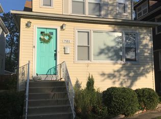 701 Asbury Ave, Evanston, IL 60202