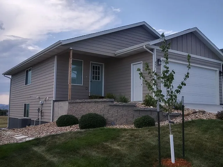 845 Diamond Ridge Blvd — Photo 1