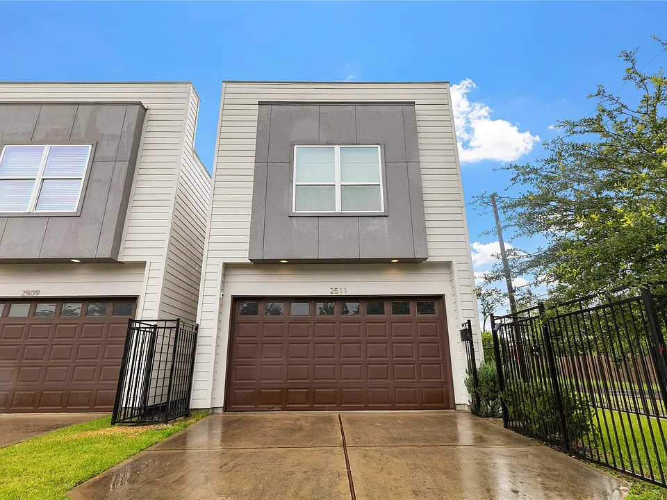 2511 Des Chaumes St