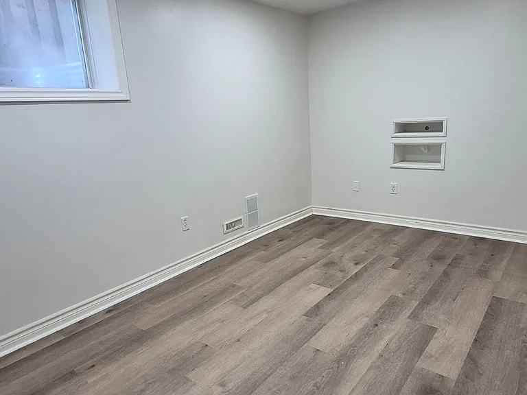 1961 Rollingacres Dr #BASEMENT — Photo 7