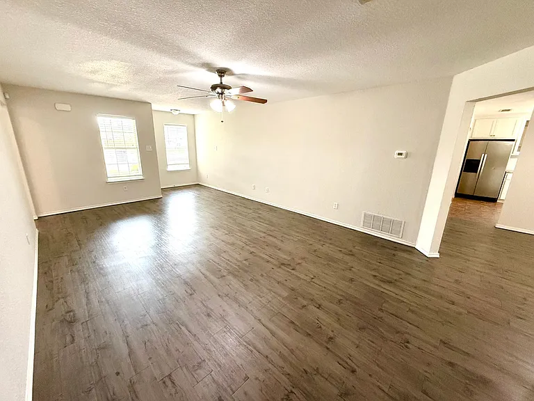 10825 Snow Pea Dr — Photo 3