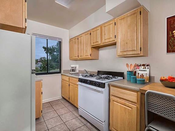 Kitchen with gas range