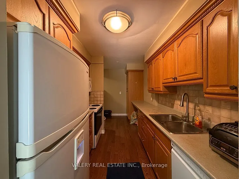 4662 Kingston Rd — Photo 10