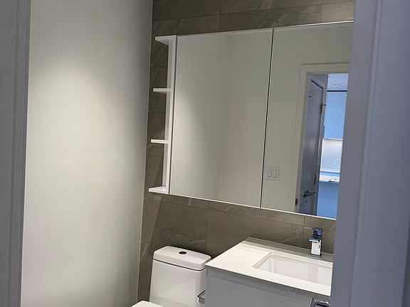 1st floor bathroom