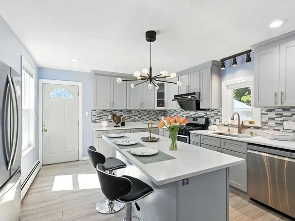 55 Warren Ave, Quincy, MA 02170