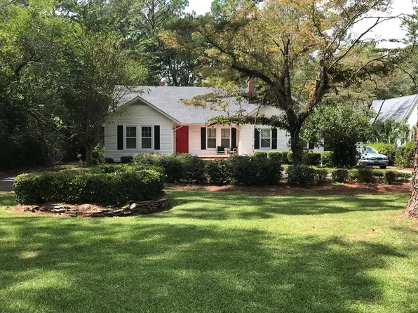 403 Chester Ave N, Douglas, GA 31533