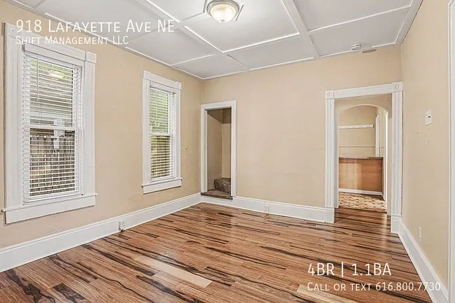 918 Lafayette: Four bedroom Home — Photo 4