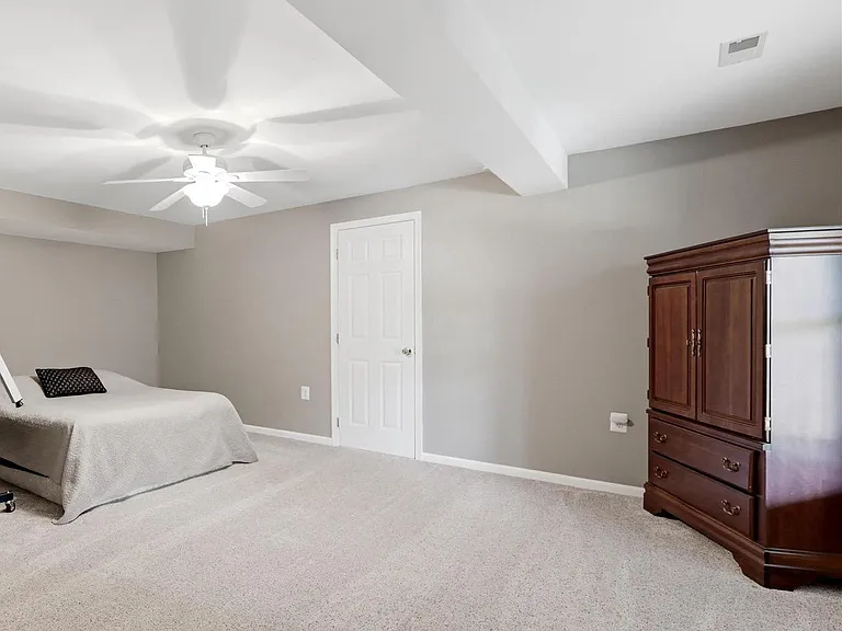 704 Seaton Ct SE — Photo 51