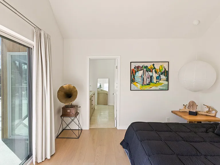 4944 Glacier Dr — Photo 13