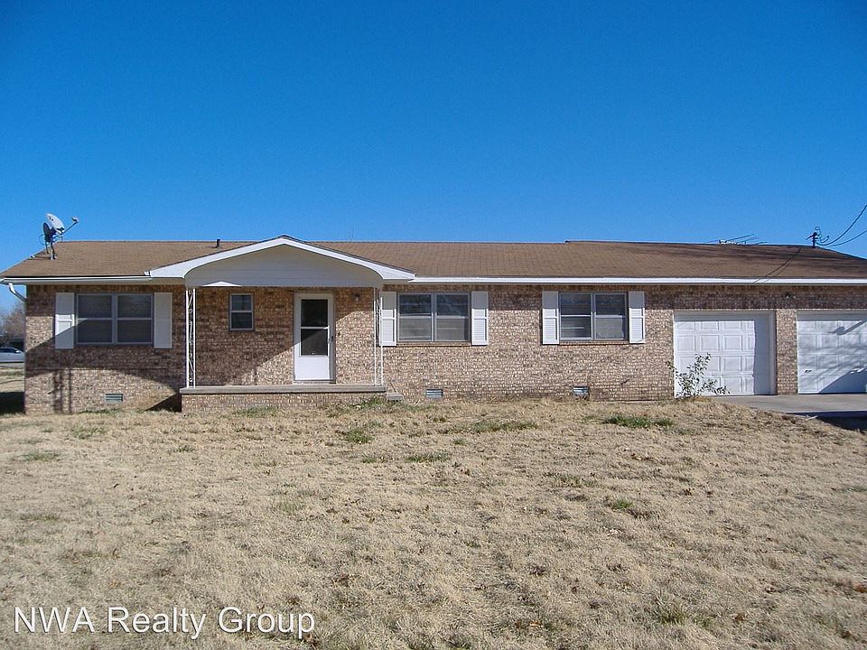 1st image of 802 NE McCollum Dr