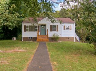 1303 NE Charles Dr, Knoxville, TN 37918