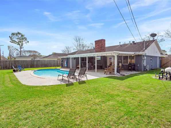 2712 Perry Ln, Alvin, TX 77511