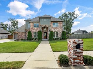 3220 Oak Tree Dr, Centerton, AR 72719