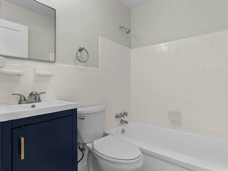 4617 Virginia Ave — Photo 2