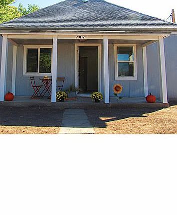 3rd image of 207 N Parker St