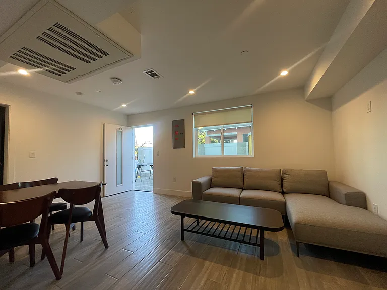 1270 Rolland Curtis Pl — Photo 14