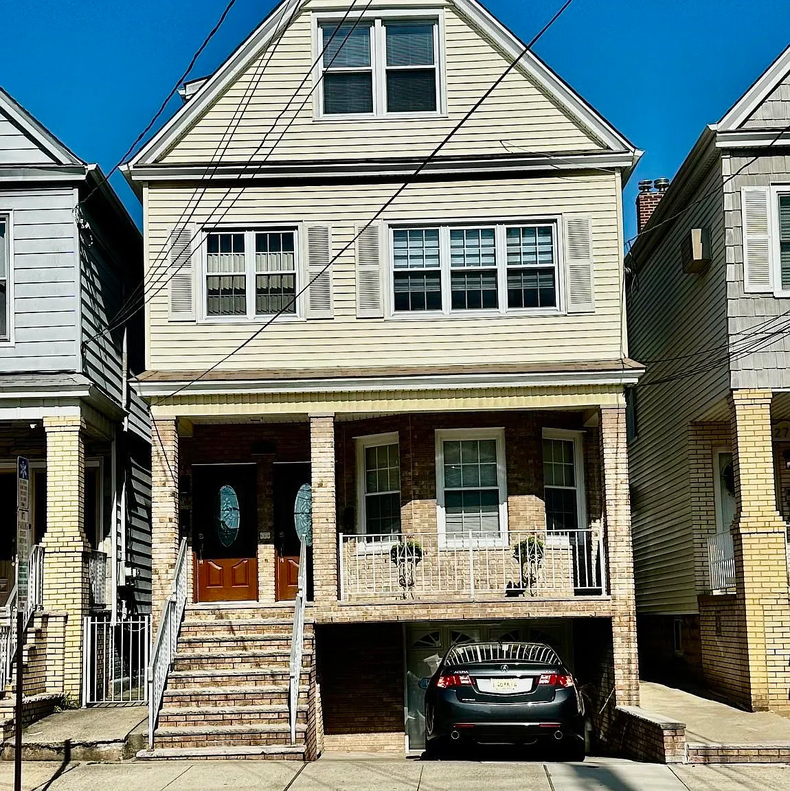 1 bed, 1.0 bath, $1,700 — Photo 1