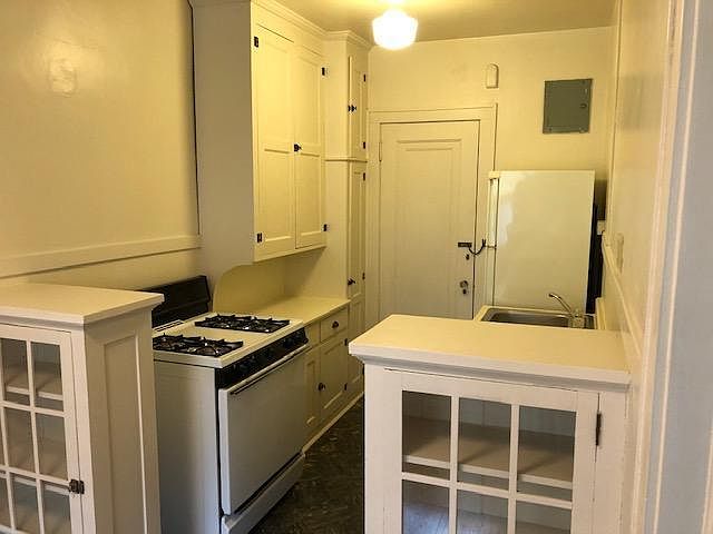 2nd image of 1434 Grand Ave APT 8