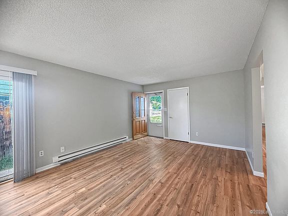 4th image of 174 N Colorado Ave