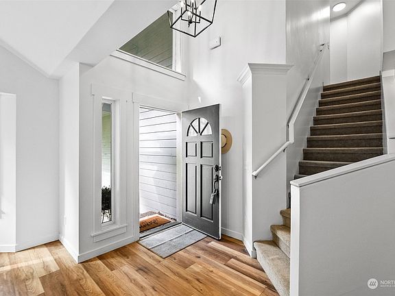 4th image of 11713 15th Avenue NW