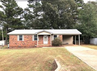 1260 Lakewood Dr, Muscle Shoals, AL 35661