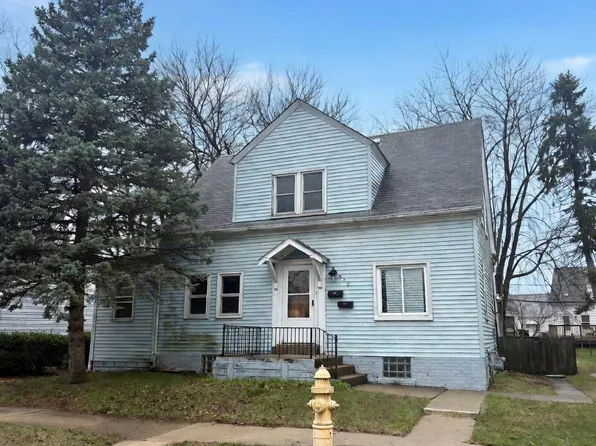 453 Spruce St, Wyandotte, MI 48192