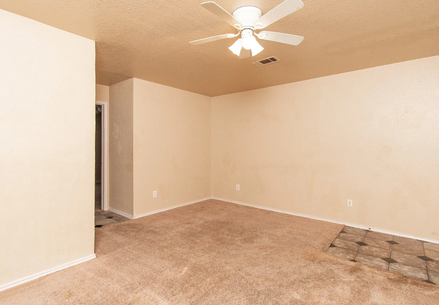 1602 Benttree Dr — Photo 4