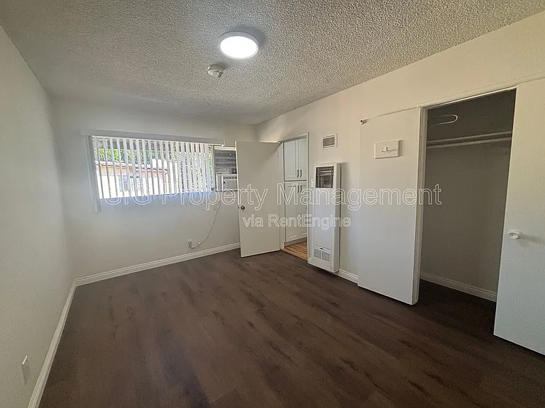 10424 Parr Ave #E — Photo 6
