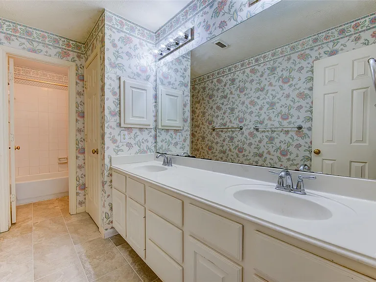 1107 Magnolia Woods Ct — Photo 29