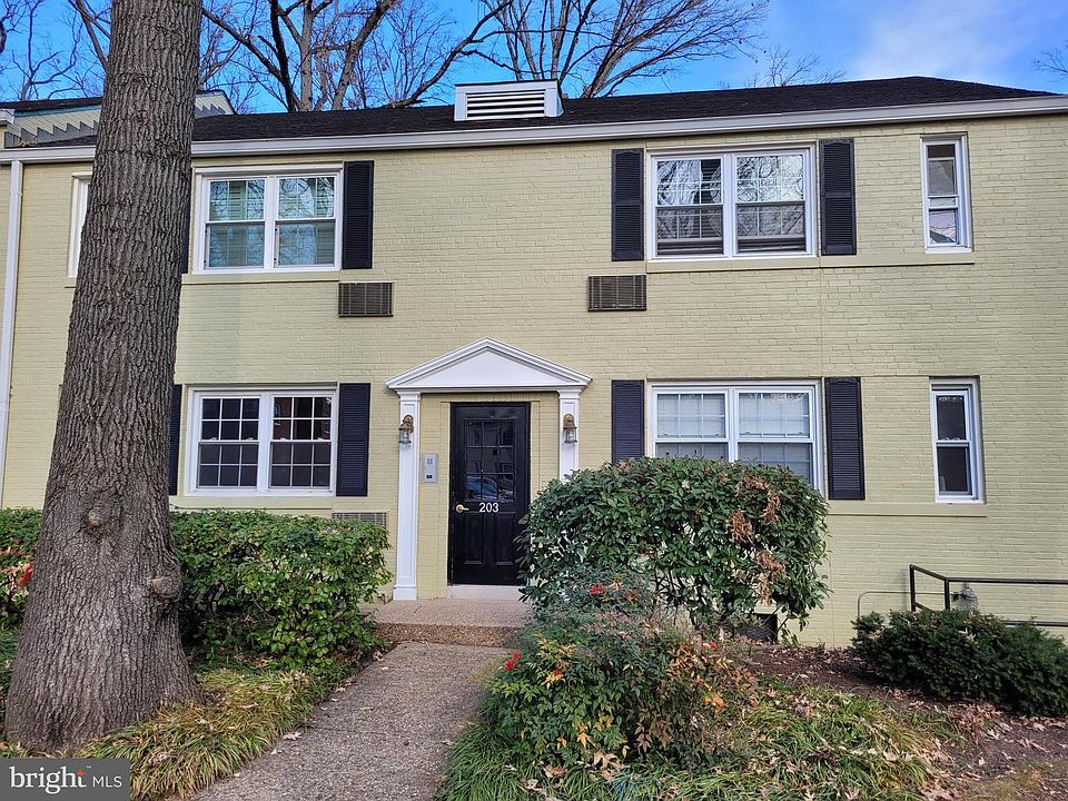 1st image of 203 N Trenton St APT 1