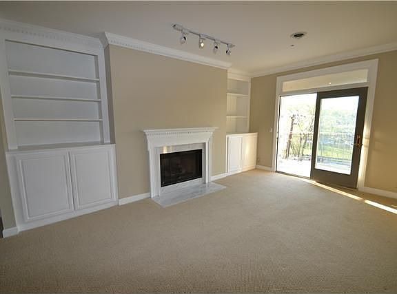 2nd image of 402 Rose Hall