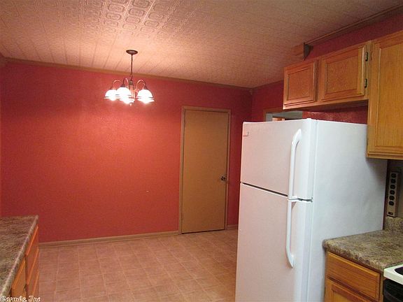 5th image of 700 N Saint Joseph St