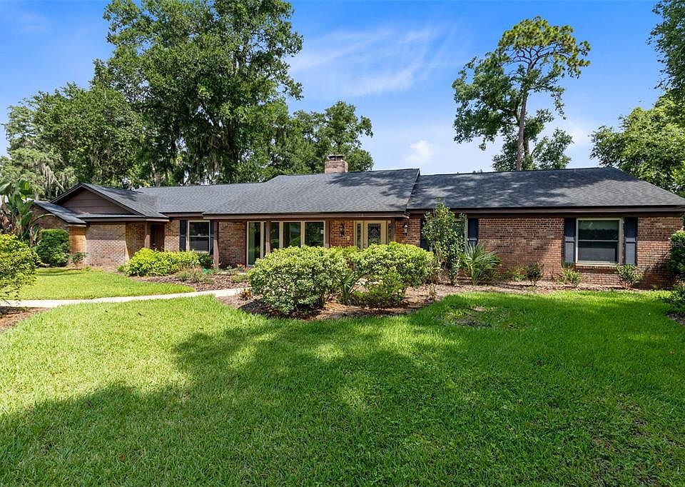 1st image of 105 Pine Tree Ln