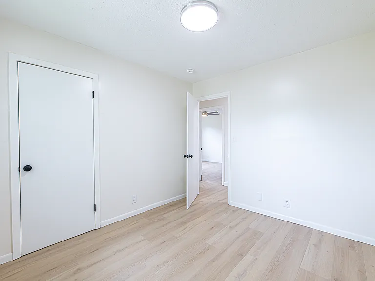 307 McMaster Pl — Photo 13