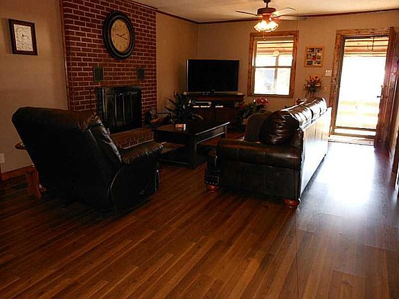 5th image of 302 Skyline Dr