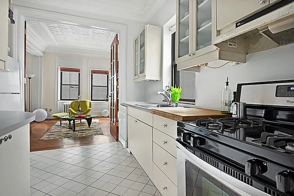 Rented by Douglas Elliman | media 4
