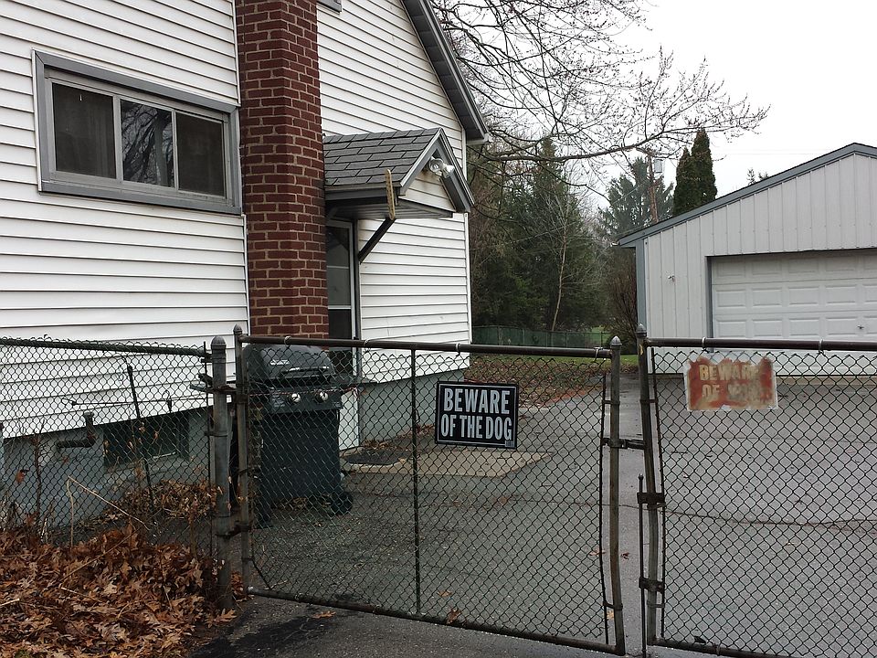 2nd image of 11233 Old Hamburg Rd