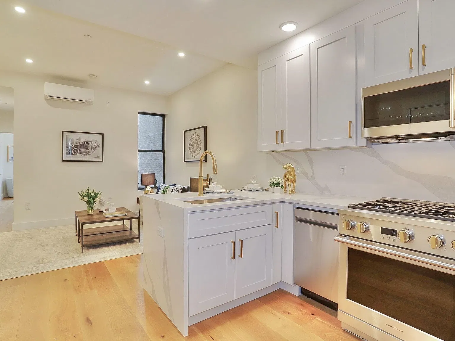 2 bed, 2.0 bath, $4,300 — Photo 2