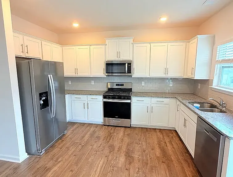 768 Fountain Park Blvd — Photo 4