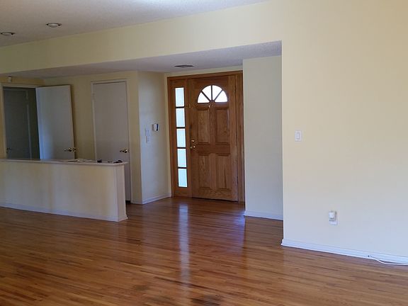 3rd image of 10017 McLennan Ave